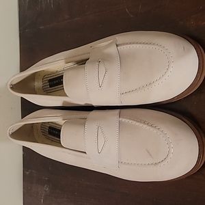 Tommy Hilfiger Suede Made in Italy Creme Loafers